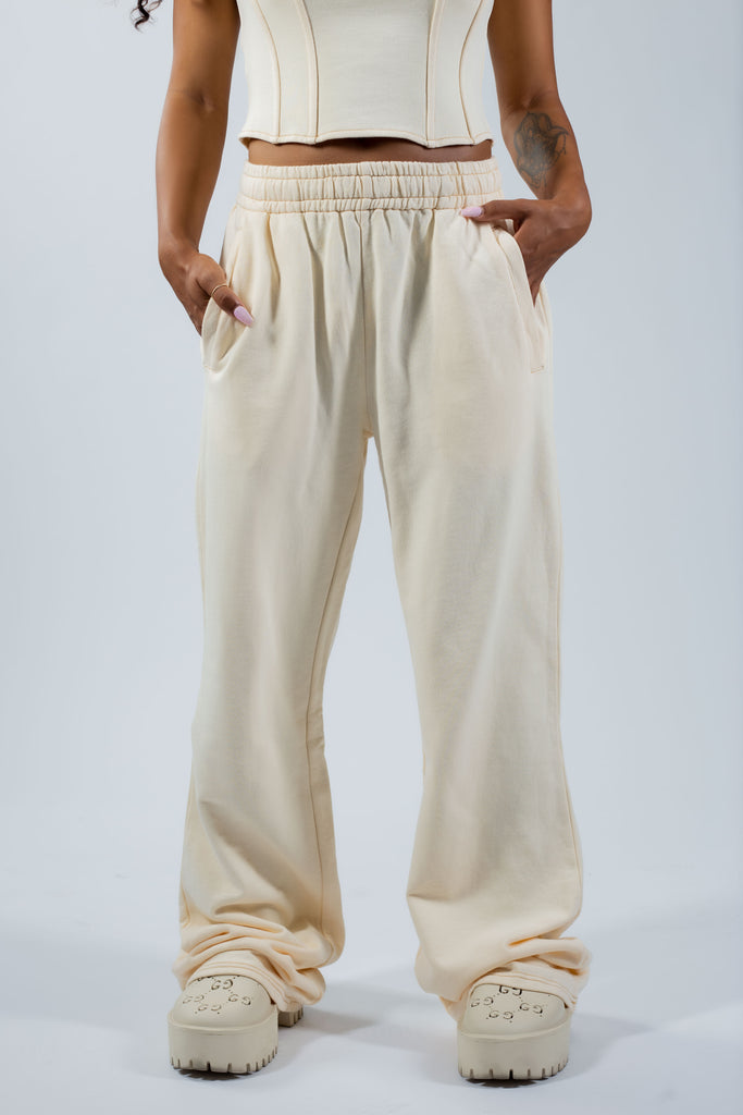 CREAM SWEATPANT