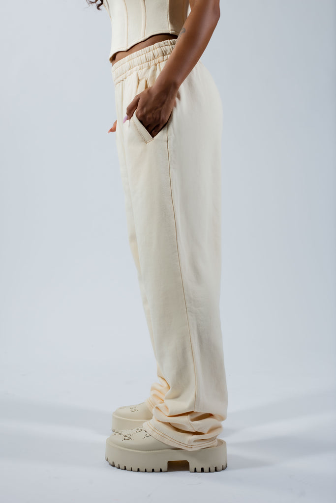 CREAM SWEATPANT