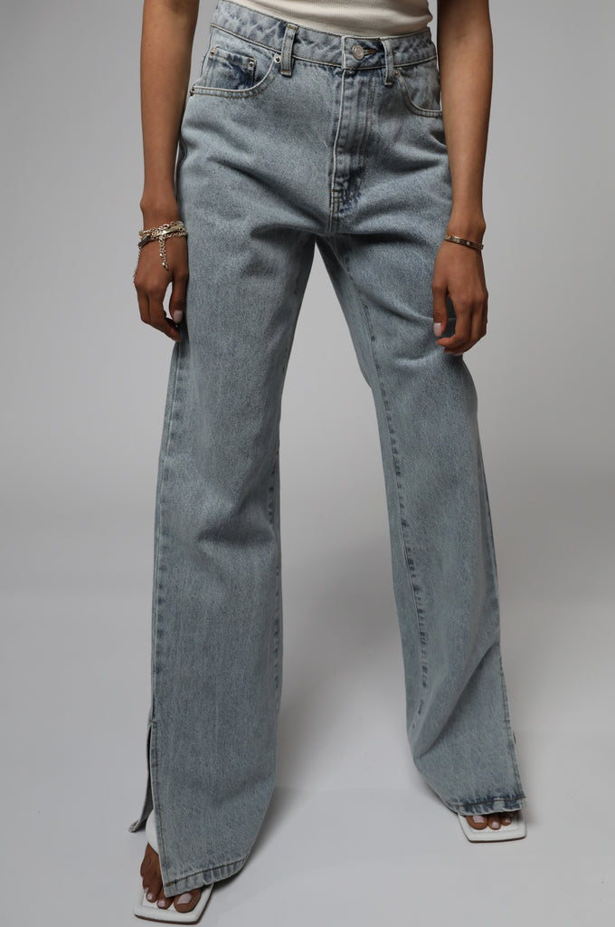 SPLIT HEM LIGHT DENIM