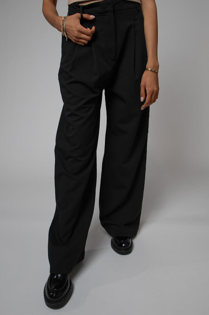 WIDE LEG TAILORED PANT